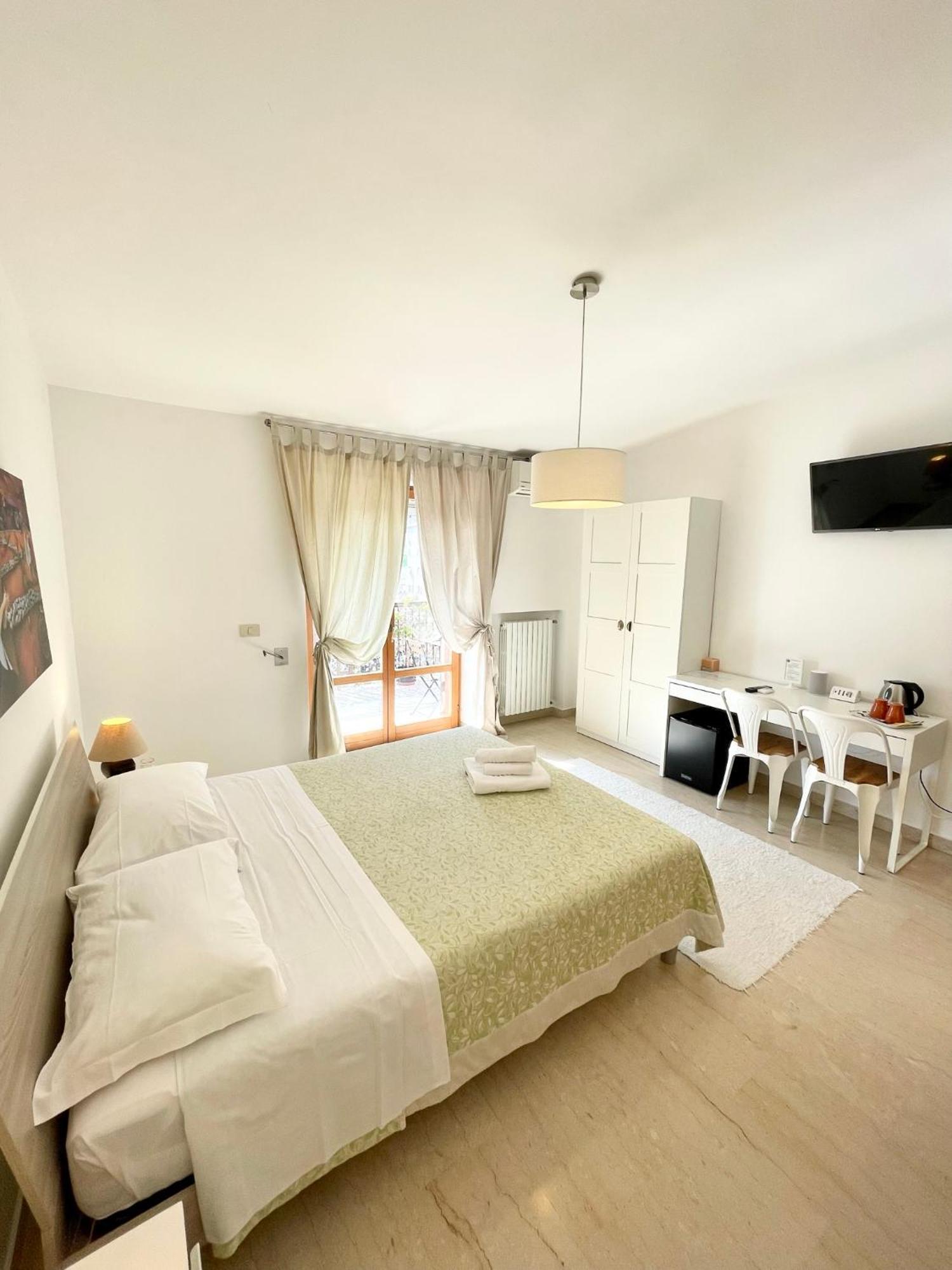 B&B Le Saline Taranto Exterior foto